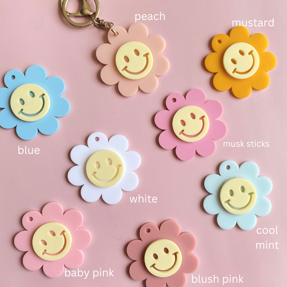 Retro Daisy Keychain